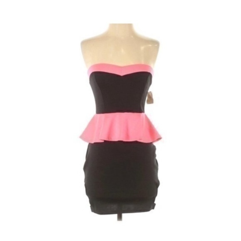Lovely Day cocktail dress size small
